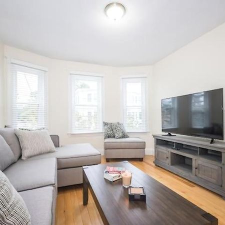 The Boston Rental - Multiple Floorplans Екстер'єр фото