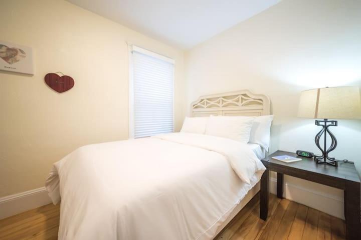 The Boston Rental - Multiple Floorplans Екстер'єр фото
