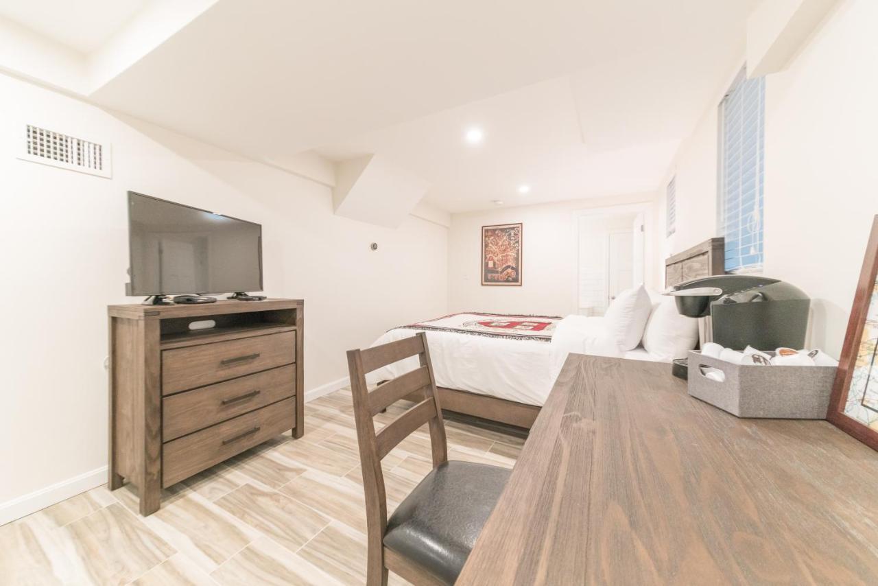 The Boston Rental - Multiple Floorplans Екстер'єр фото