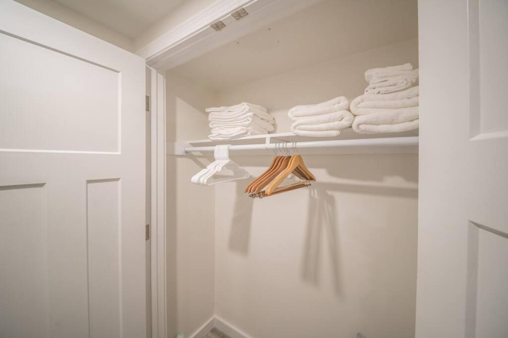 The Boston Rental - Multiple Floorplans Екстер'єр фото
