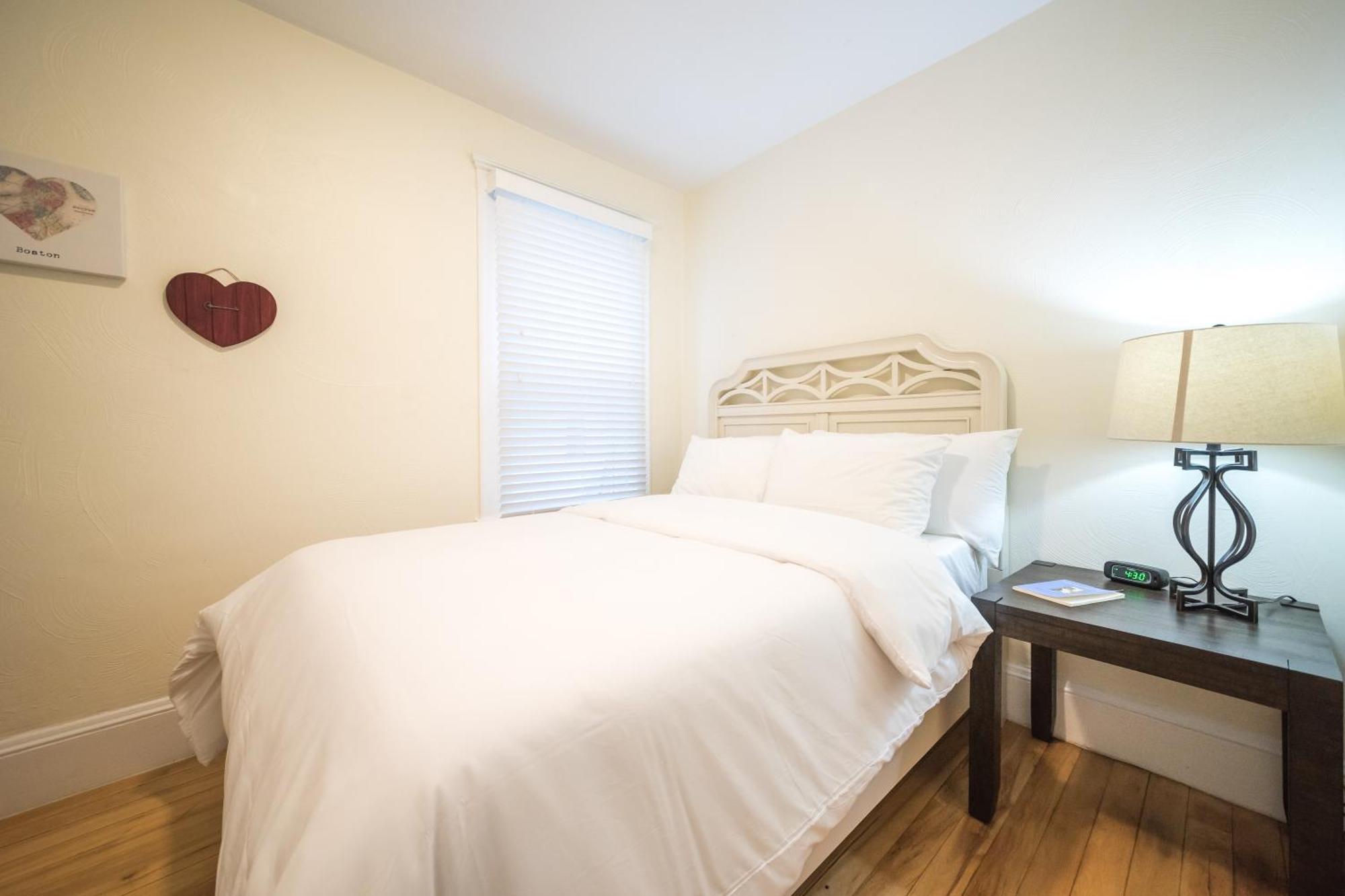 The Boston Rental - Multiple Floorplans Екстер'єр фото