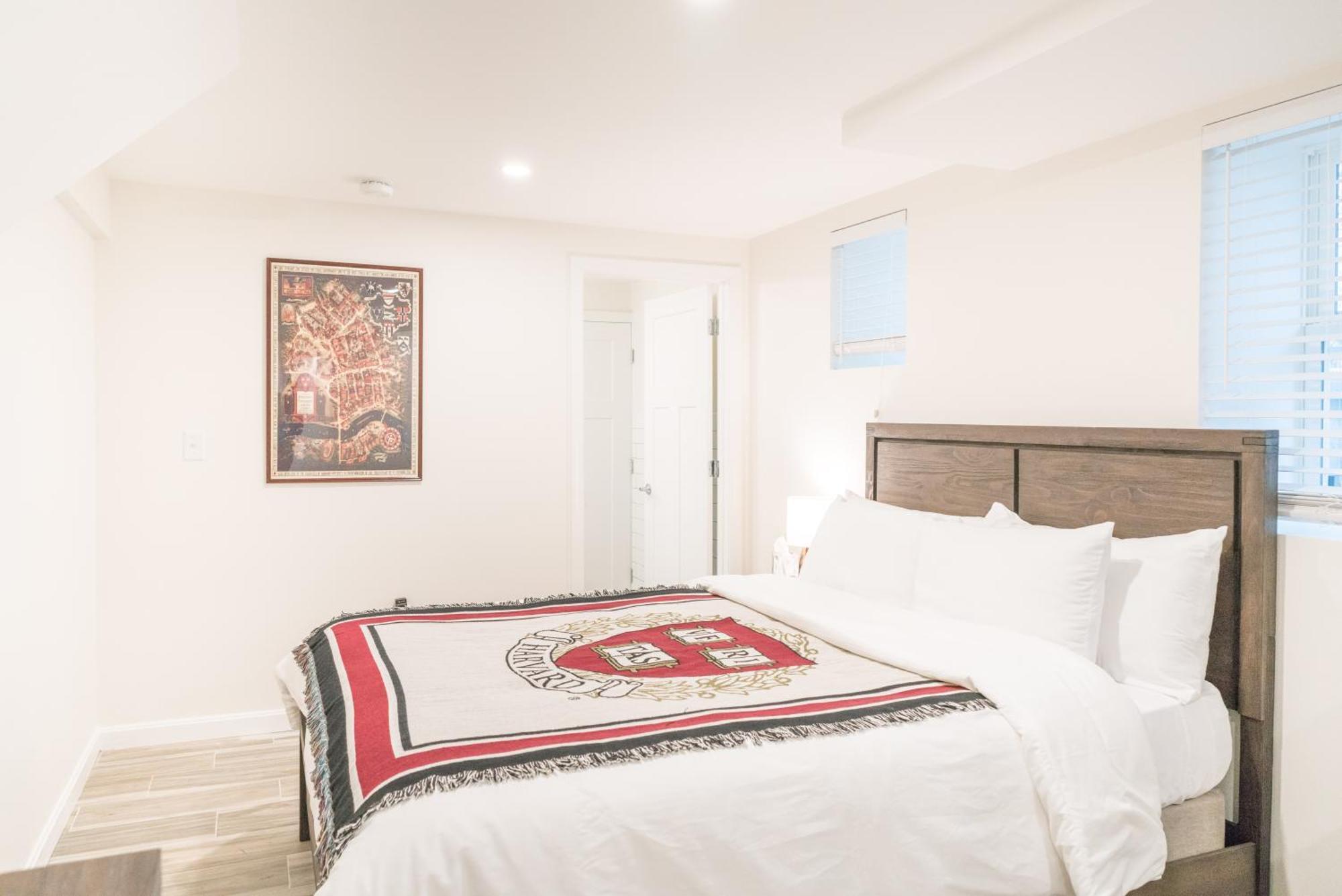 The Boston Rental - Multiple Floorplans Екстер'єр фото